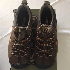BRAND NEW Men’s Keen Targhee Shoes